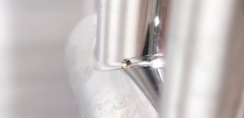 Способы предотвращения электрохимической коррозии в полотенцесушителях Способы предотвращения электрохимической коррозии в полотенцесушителях